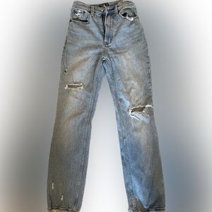 Abercrombie and Fitch mom jeans